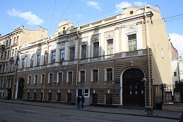 С Генконсульства Польши в Петербурге требуют 74 млн рублей за аренду здания